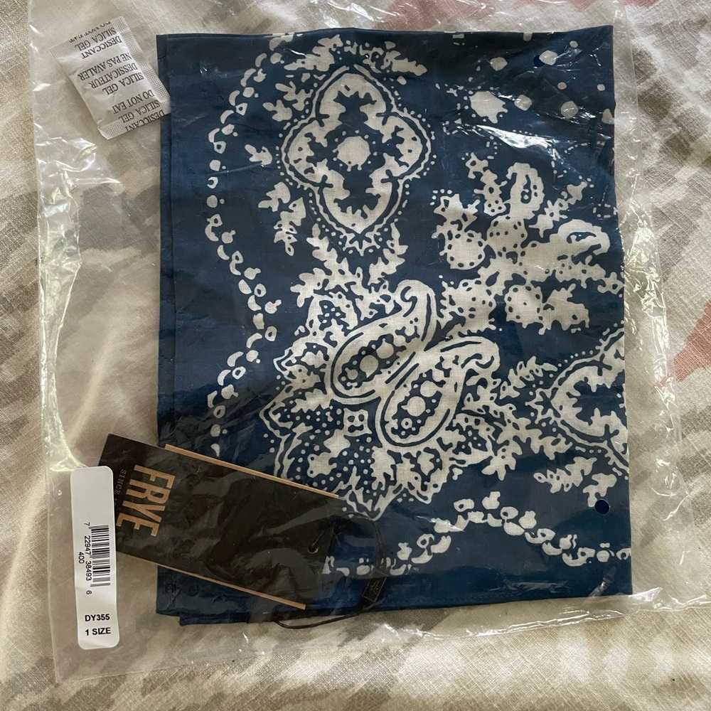 Frye Bandana